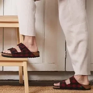 BIRKENSTOCK Arizona Wool Felt Plaid Red black shearling fur sandals size 44 Arizona Shearling Wool in Color Plaid Red | BIRKENSTOCK US main image 3